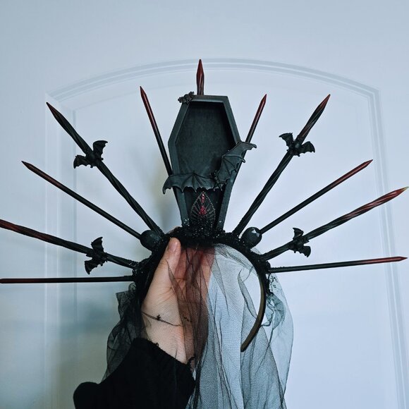 JakSavage Veiled Death Headpiece - Picture 4 of 9